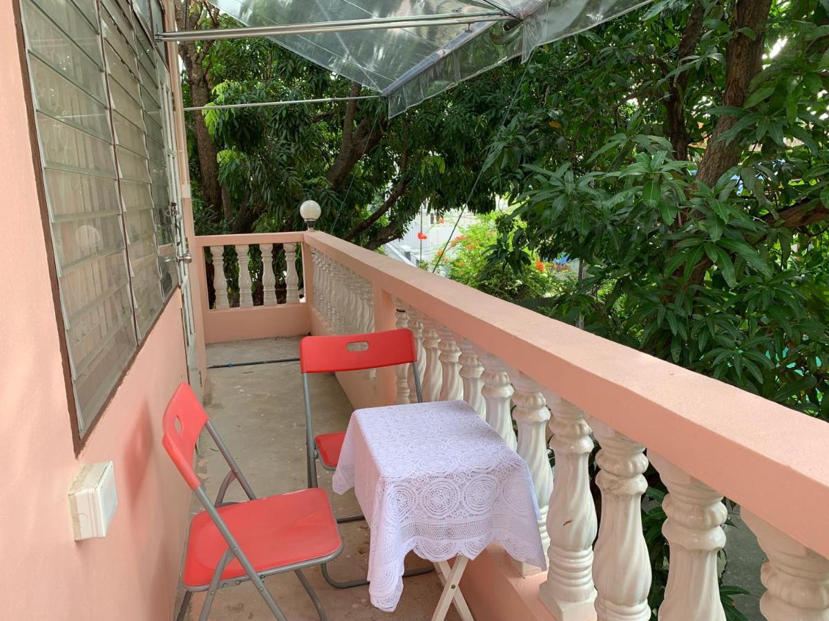 Gaiwandhanat Homestay Bangkok Exterior photo